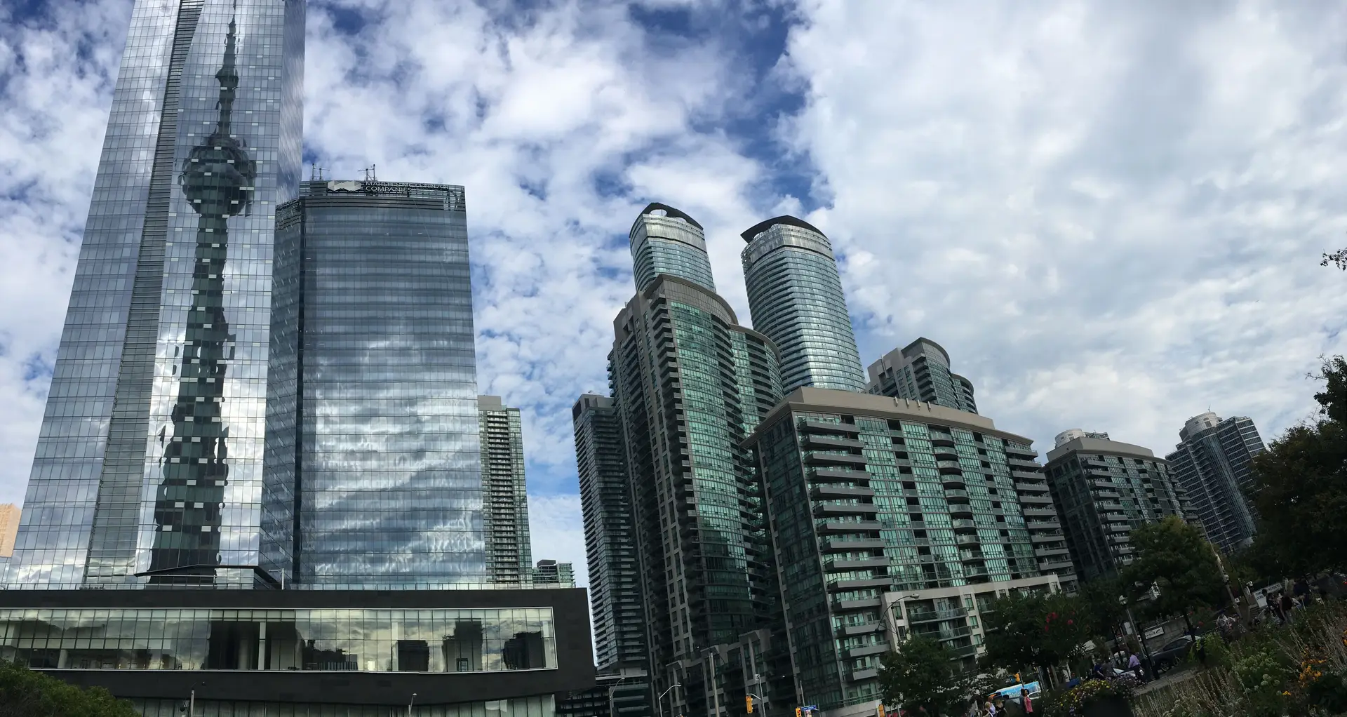 Toronto skyline with CN Tower